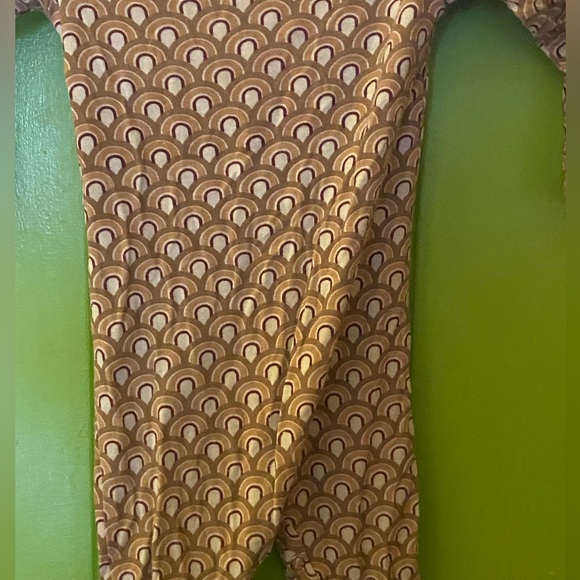 Kate Quinn onesie - Picture 4 of 5